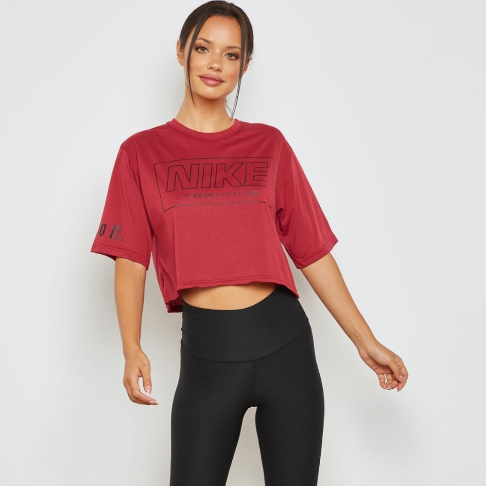 nike high neck crop top